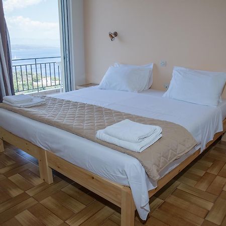 Hotel Milton Mavrovoúnion Екстериор снимка