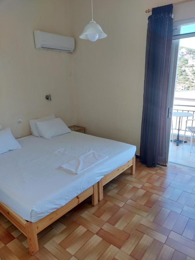 Hotel Milton Mavrovoúnion Екстериор снимка