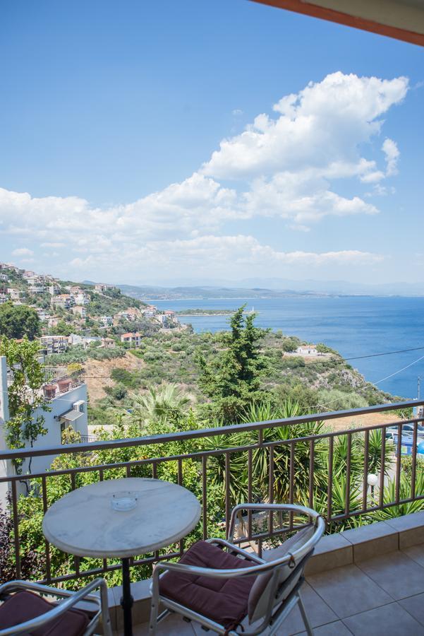 Hotel Milton Mavrovoúnion Екстериор снимка