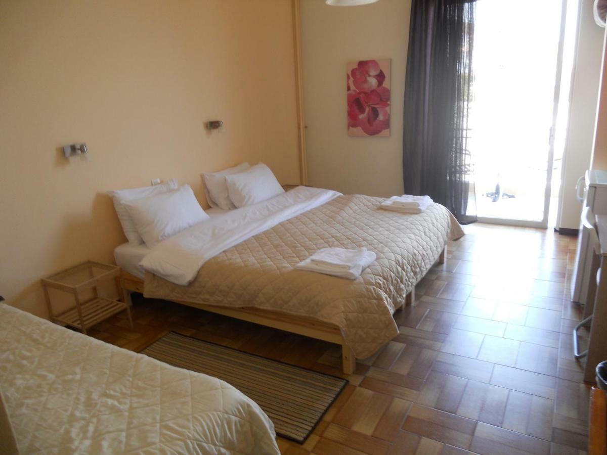 Hotel Milton Mavrovoúnion Екстериор снимка