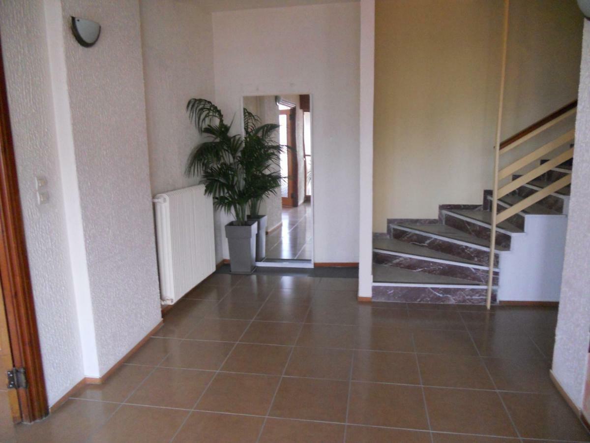 Hotel Milton Mavrovoúnion Екстериор снимка